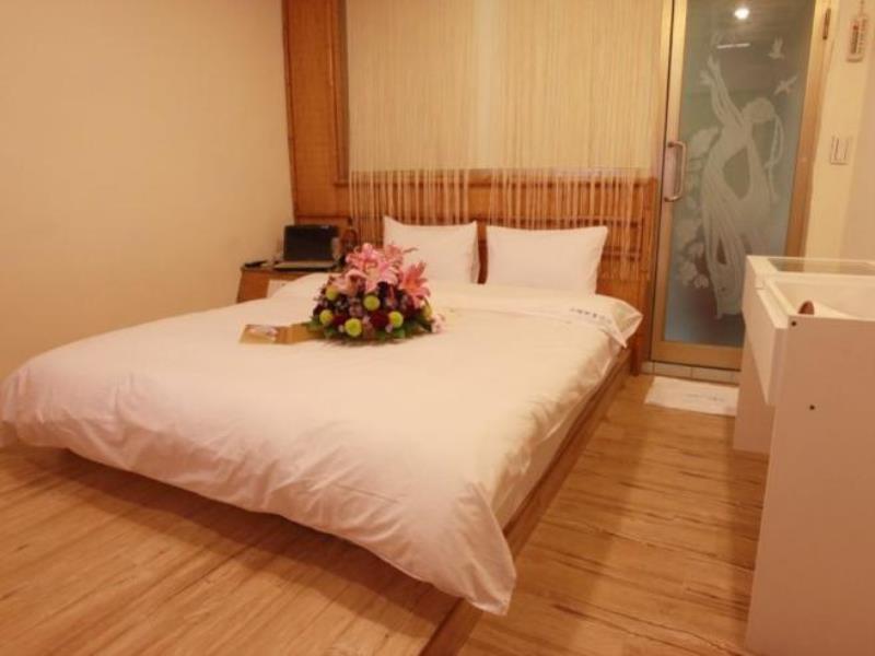 合悅都會商旅 Heyue Hotel Kota Hsinchu Bagian luar foto