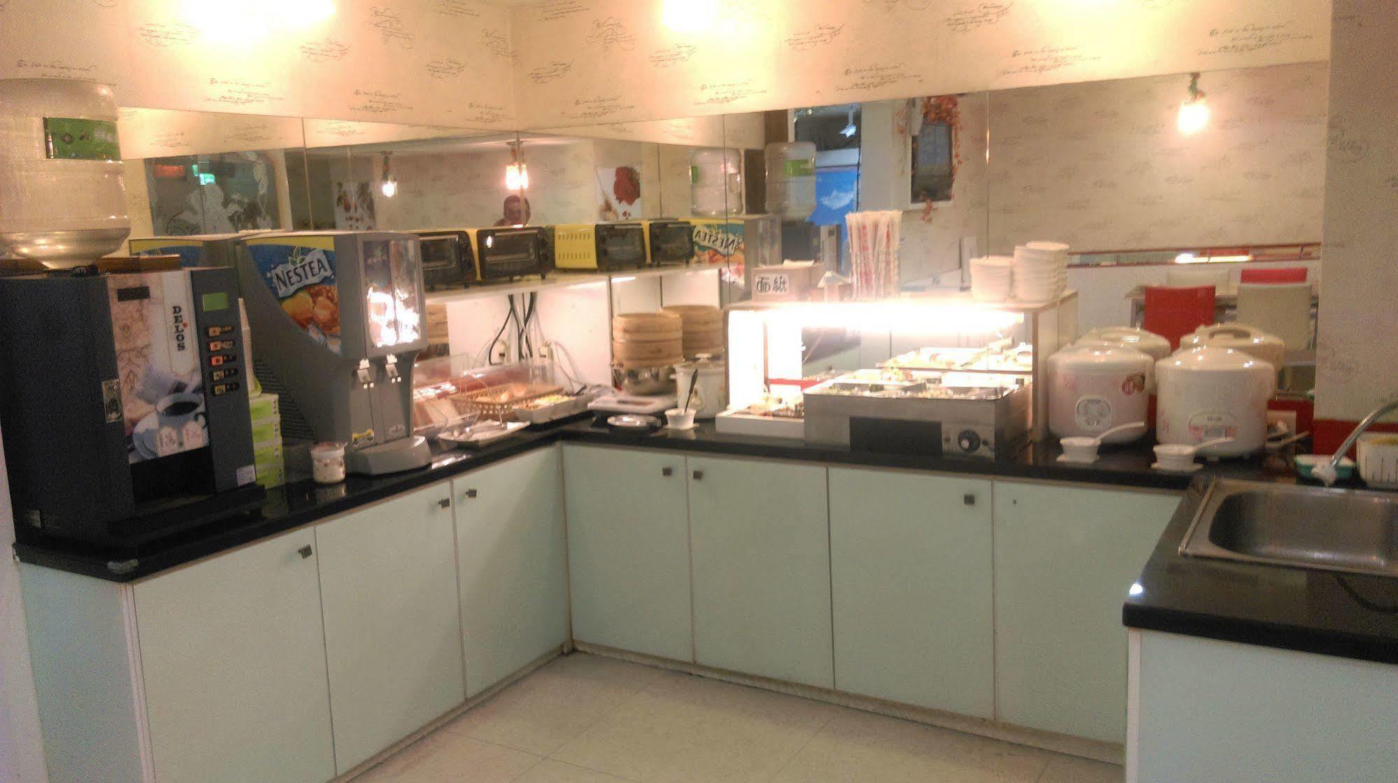合悅都會商旅 Heyue Hotel Kota Hsinchu Bagian luar foto