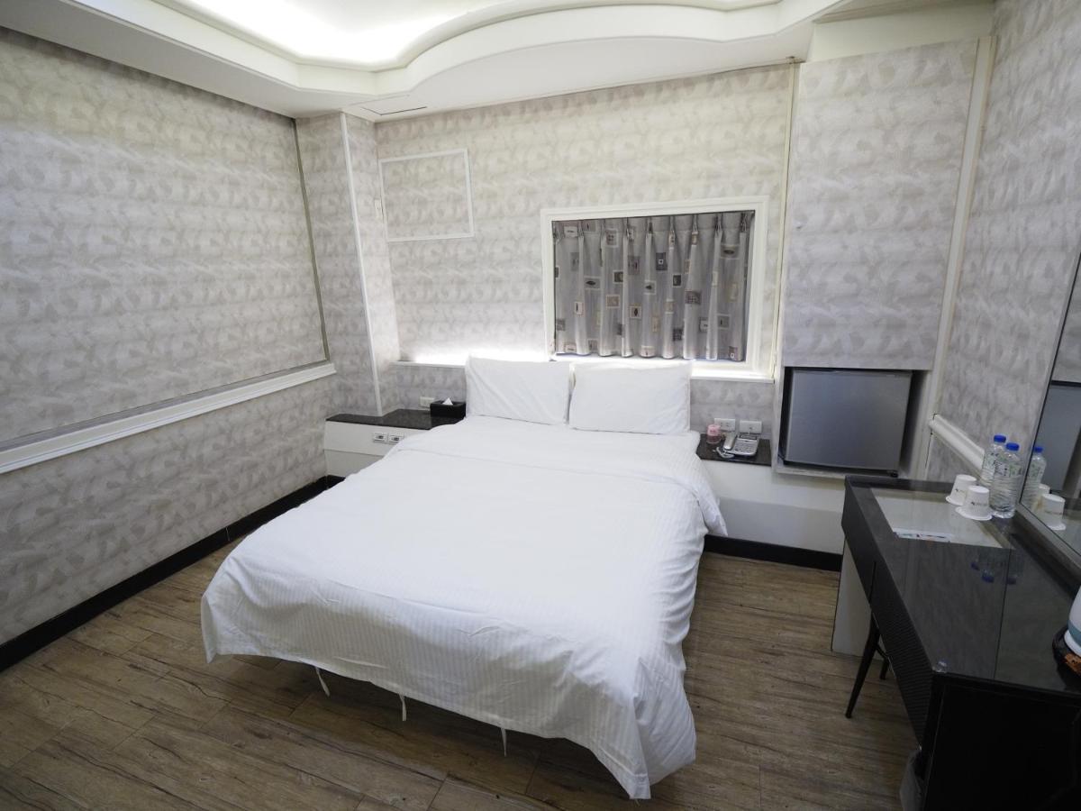 合悅都會商旅 Heyue Hotel Kota Hsinchu Bagian luar foto